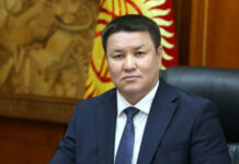 Талант Мамытов назвал незаконным запрет выступать на русском языке в парламенте