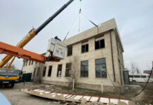 Калаада эки кабаттуу имарат түрттүрүлүүдө