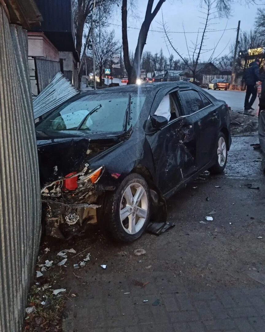 3 1 В Бишкеке произошла авария с участием четырех автомобилей