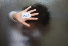 Токмокто 13 жаштагы кызды зордуктаган жаран соттоло элек