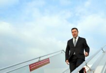 Садыр Жапаров Бишкекке учуп келди