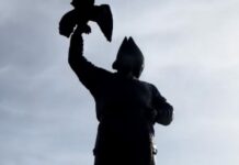 Калаада Байтик баатырдын эстелиги жана анын атындагы сейил бак ачылды