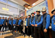 Дүйнө чемпиону аталган кыргызстандык хоккейчилер Кыргызстанга келди