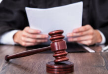 Отец изнасилованной 13-летней девочки опасается, что обвиняемым снова смягчат приговор