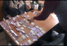 Жалал-Абадда жер тилкелерин мыйзамсыз саткан айылдык кеңештин депутаттары кармалды