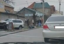 ВИДЕО: Жол кырсыгында унаа дүкөндү сүздү