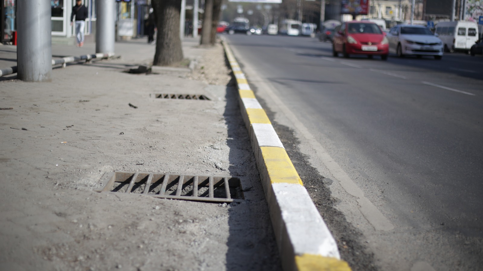 WhatsApp Image 2023 03 29 at 15.31.27 2 В центре Бишкека ликвидировали несколько точек стихийной парковки, создающих заторы