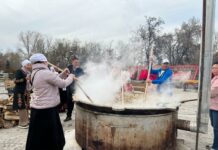 Бишкекте бир тонна сүмөлөк кайнатылды