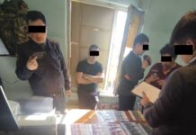 УКМК Токмок шаардык милициясынын тергөөчүсүн кармады