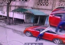 «Барсеточники» обворовали машину бишкекчанина и попали на видео