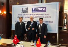 Эки депутат Азербайжандагы ТүркПАнын отурумуна катышышты