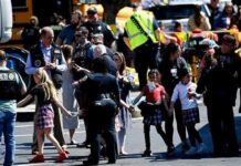 Американын Теннеси штатында мектептеги ок атуудан алты киши, анын ичинде үч окуучу каза болду