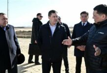 “Андай кылба да… “:Садыр Жапаров жол куруп жаткан подрядчыны сынга алды, – видео