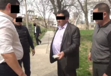 “Чакан ГЭСтин” жетекчилеринин бири пара менен кармалды