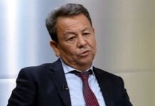 Өмүрбек Суваналиев Ленин округу боюнча шайлоого катышат