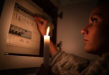 В Бишкеке сегодня отключат свет 3,8 тыс. должникам