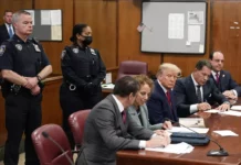 АКШнын экс-президенти Дональд Трамп сот аяктагандан кийин кое берилди