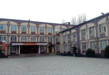 В Бишкеке эвакуировали учеников и учителей школы № 67 из-за сообщения о бомбе