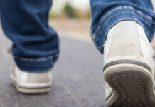 Жүк ташуучу унаа жолго чуркап чыккан 5 жашар баланы өлтүрө сүздү