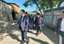 «Мадина» базарында башаламан унаалардын токтоо жайларын иретке келтирүү тапшырмасы берилди