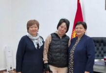 Министр кырсыктан күйүк алган медайым Ырыскүл Съездбек кызы менен жолугушту