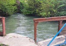 В Кара-Суу в канале нашли тело 2-летней девочки