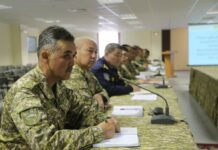 Аскер кызматчыларына экстремизмге, терроризмге каршы аракеттенүү боюнча семинар өткөрүлүп жатат