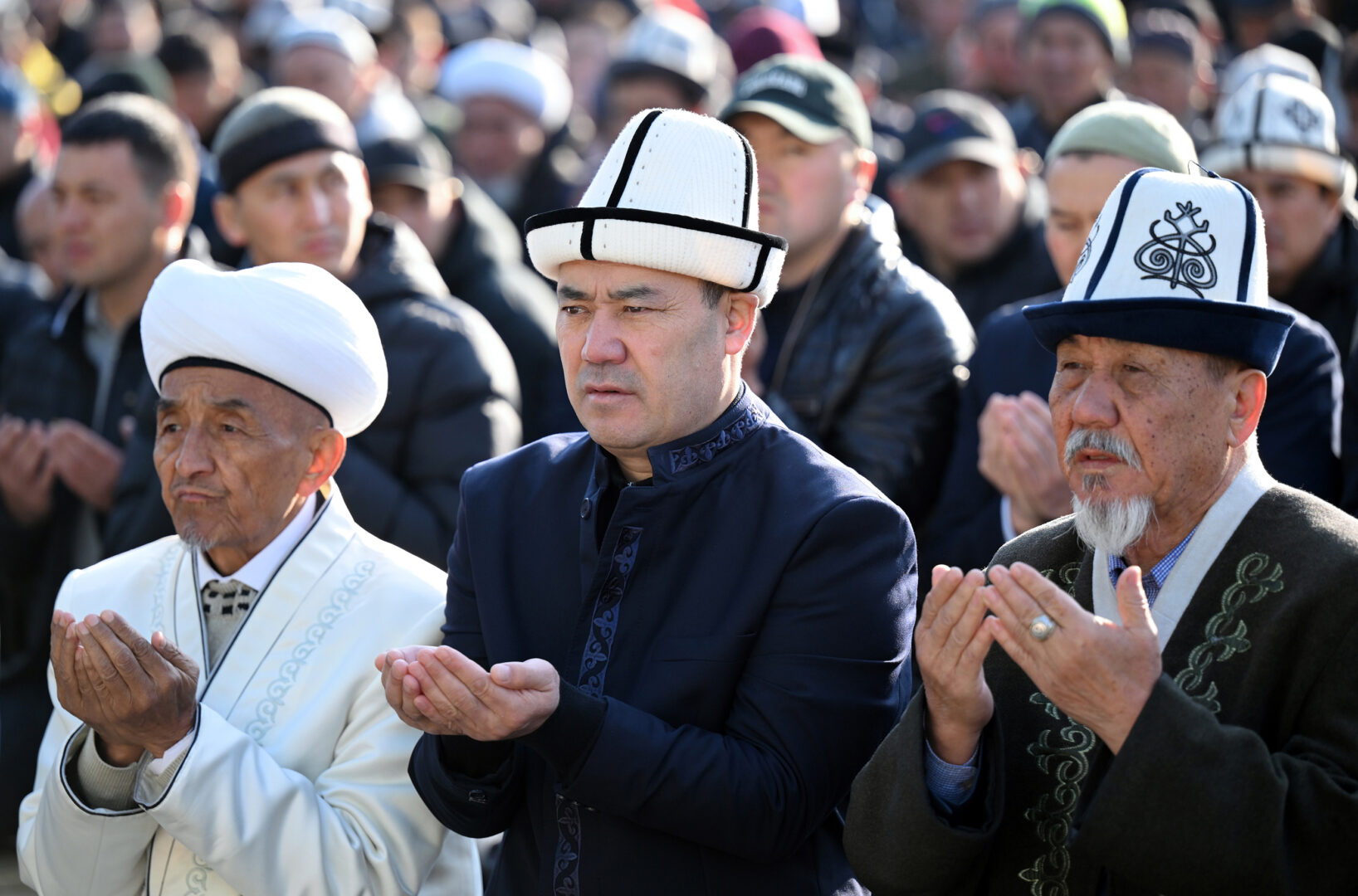 DST 0425 На Старой площади в Бишкеке прошел праздничный айт-намаз - фото