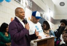 Нью-Йорк мэри элдин алдына кыргыз чапанын кийип чыкты