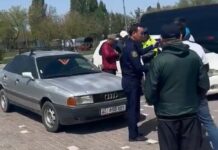 Мэр Бишкека нагрянул с проверкой в парк «Ынтымак» и вызвал туда патрульных