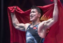 Лига Поддубного. Акжол Махмудов победил Романа Власова