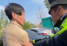 “Колунда толо акча”: Жаран кайгуулчулардын көзүнчө унаасын өрттөөгө аракет кылган