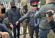 “100 миң сом пара алып жаткан”: Сокулуктун тергөөчүсү пара талап кылуу фактысы боюнча кармалды