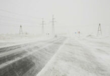 В Джети-Огузе двое мужчин провели больше суток в снежном плену