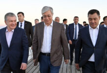 Мирзиёев и Токаев поздравили Садыра Жапарова и народ Кыргызстана и с Орозо айтом