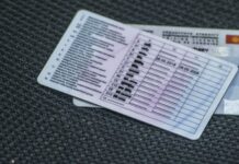 В «Унаа» на авторынке «РИОМ авто» запустили услугу по выдаче и замене водительских прав