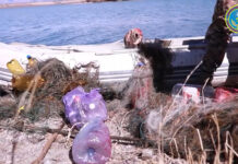 Из Иссык-Куля вытащили еще 2,8 тонн мусора и 12,6 км рыболовных сетей