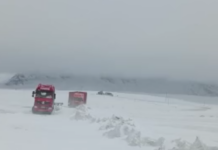 На перевале Иркештам снежный буран, дорога закрыта для проезда
