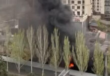 В Бишкеке на Южной магистрали горит строящийся объект — видео