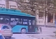 В мэрии рассказали о состоянии школьников, которых сбил троллейбус в Бишкеке