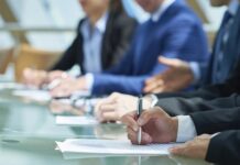 Садыр Жапаров Түптүн акимине сөгүш берди