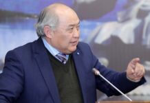 Скандальное интервью с Бакиевым. Кадыр Кошалиев уволился, заявили в НТРК