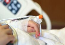 В Кочкор-Ате 40 школьников отравились неизвестным веществом