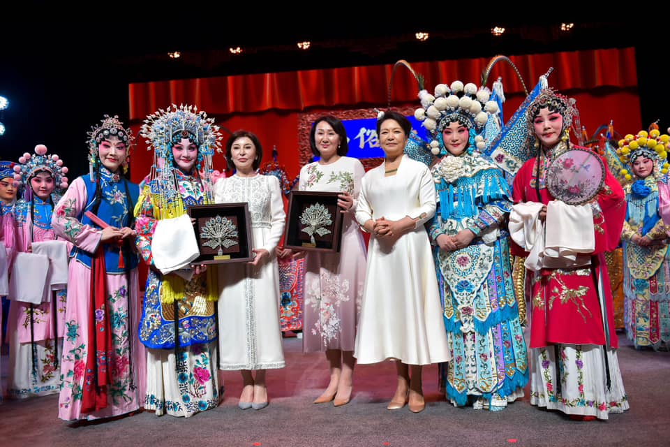 347096746 1454125498716255 4070530944054808734 n Первые леди Кыргызстана, Китая и Узбекистана посетили театр «Ису» в Сиане