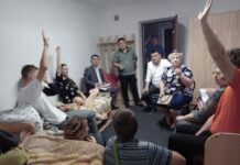 Документтери күйүп кеткен туристтер тамак-аш, кийим-кече менен камсыздалат