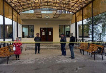 Бишкектеги №4 мектеп-гимназиясында бомба тууралуу маалымат текшерилип жатат