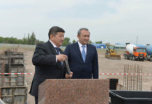 Акылбек Жапаров заложил капсулу под строительство автомобильного завода в Ак-Суу