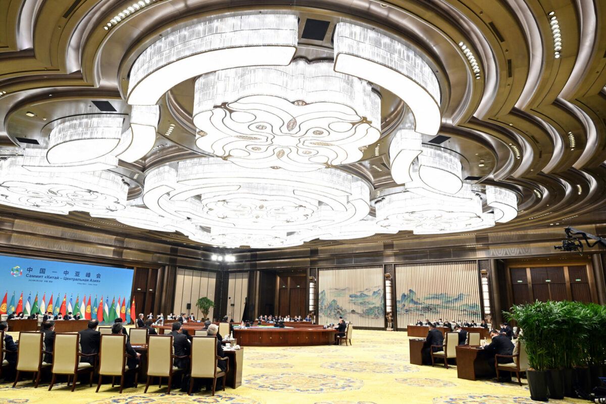 8 tb Жапаров на Саммите «Китай - ЦА»: Мы нацелены на укрепление политических контактов в регионе