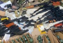 У задержанных в Оше членов ОПГ нашли большой арсенал оружия