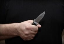 “Мас болчу”: жумушчу бригадирдин мойнуна бычак сайып кармалды